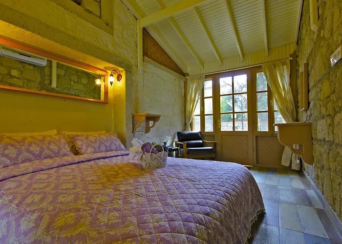 Lilyum Butik Otel Alaçatı